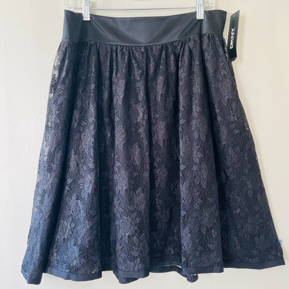 DKNY Sz 10 Black Silk Lace Lined Short Skirt Back Zip Flare Style Classic - Picture 2 of 9